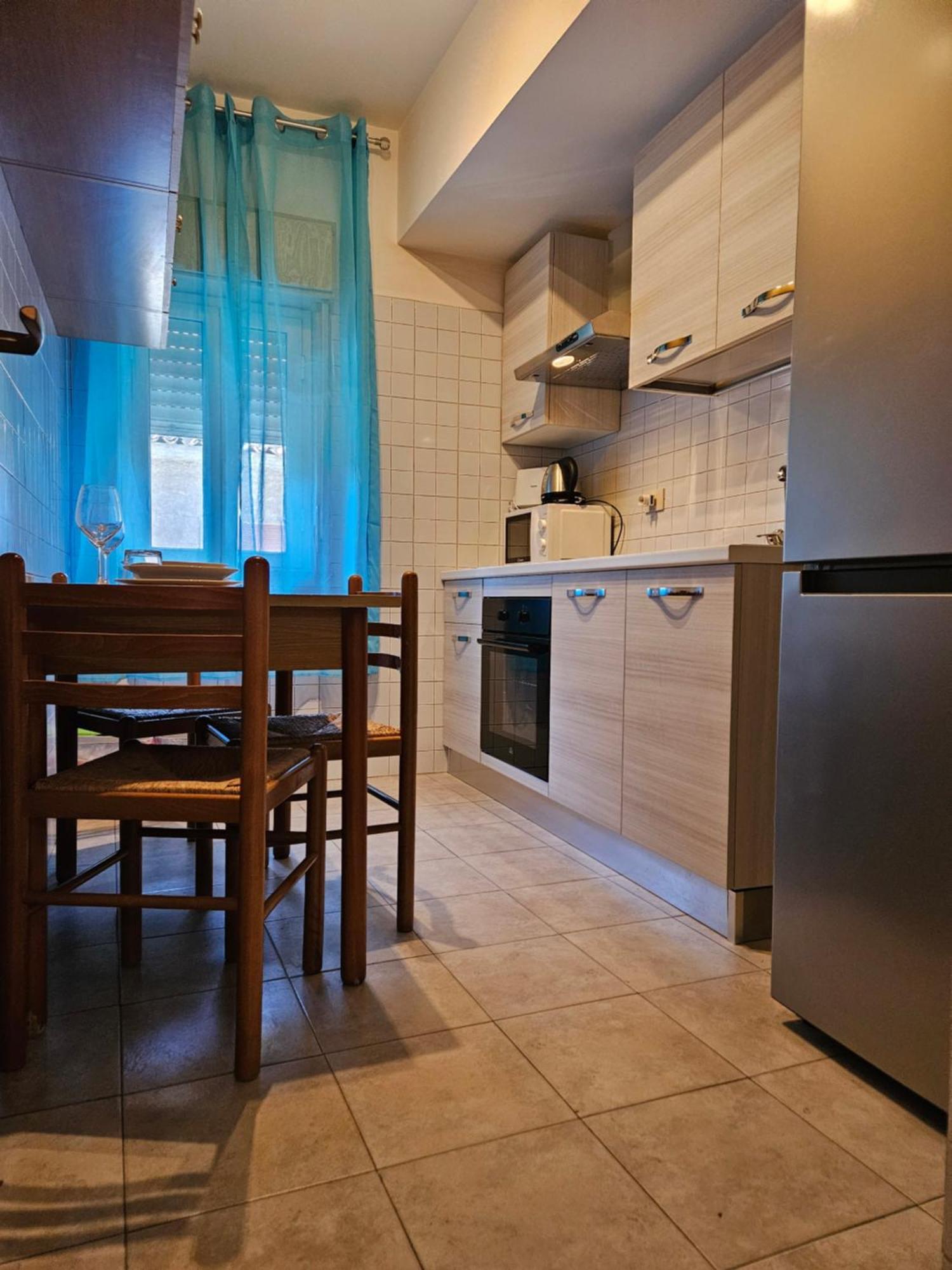 Апартаменти Family House Letojanni Taormina Екстер'єр фото